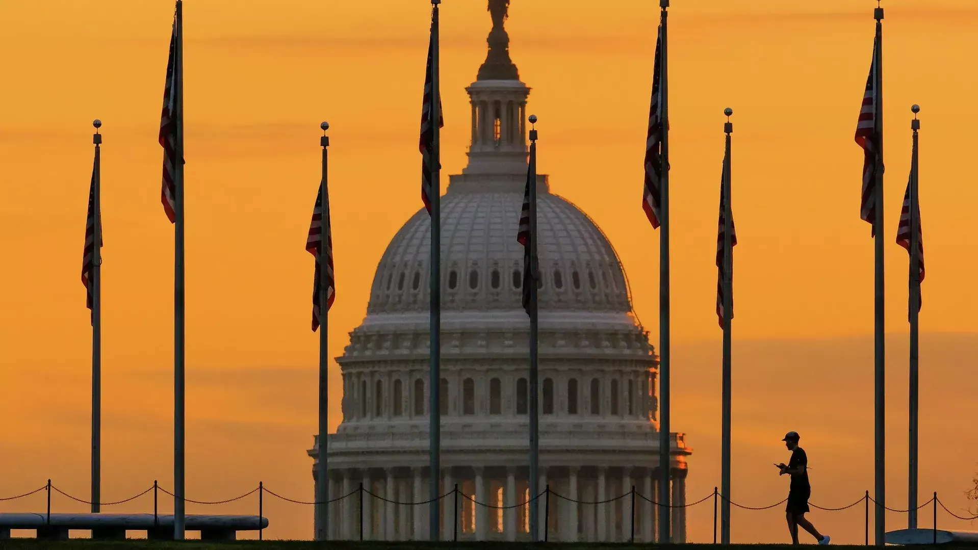 Politico: новый пакет военной помощи Киеву от США будет больше обычного