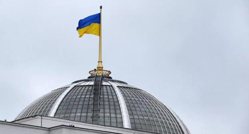 Сообщения о смерти живущей в России матери главкома ВВС Украины опровергли