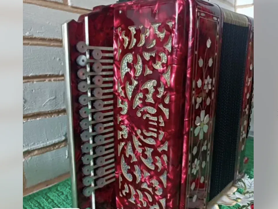 Фото: городская доска объявлений