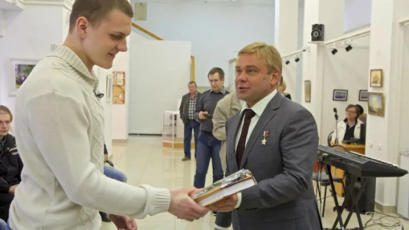 Максим Сураев встретился с новобранцами Реутова 