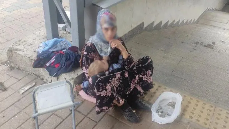 Попрошайка с маленьким ребенком насторожила жителей Раменского