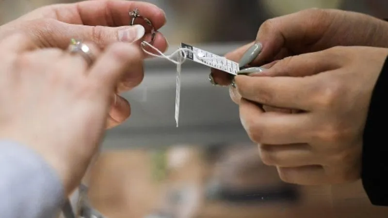 В России вырос объем продажи серебряных украшений