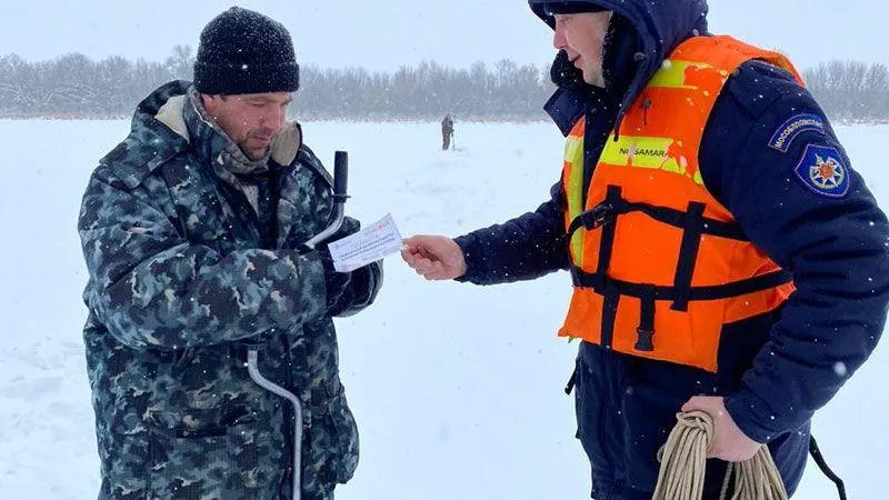 Подмосковные спасатели проводят профилактические мероприятия на водоемах региона
