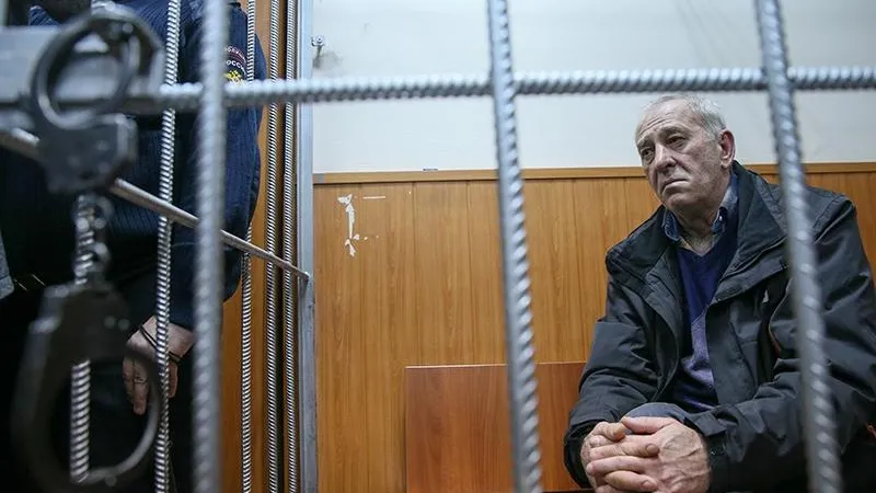 Адвокат водителя, влетевшего в переход метро, просит оправдания вместо домашнего ареста