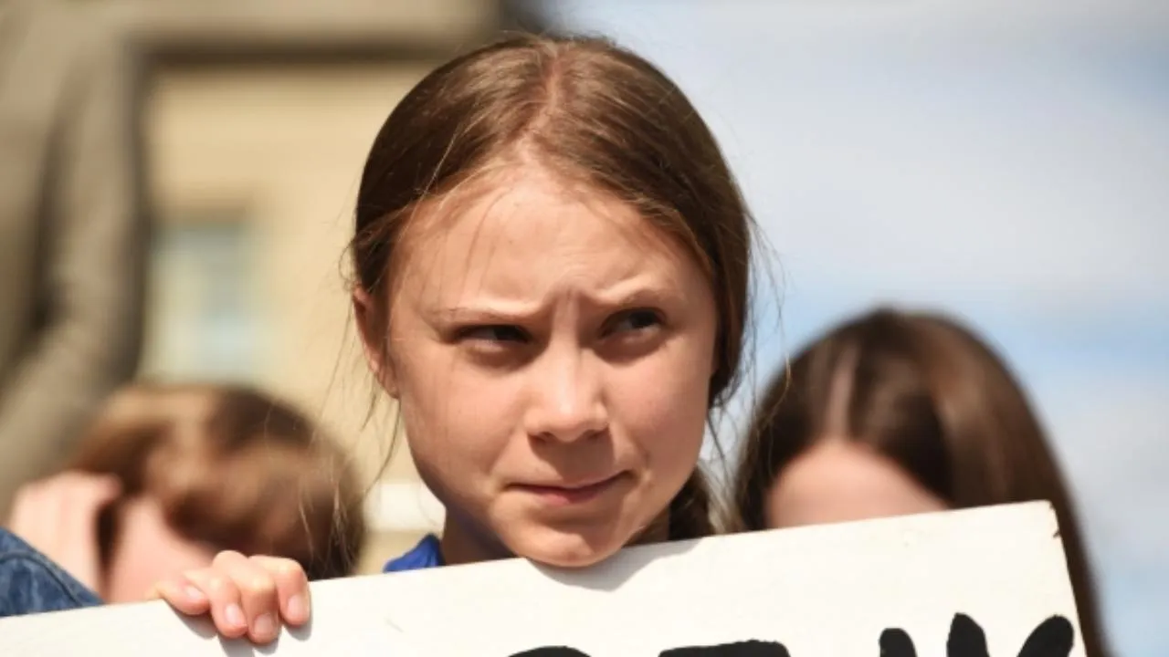 Шведской экоактивистке Грете Тунберг грозит тюремное заключение за нарушение правил протеста