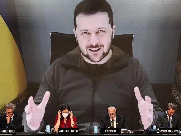 Западные политики не задумываются, кто будет оплачивать долги Украины — мнение политолога