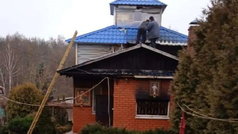 Прихожане помогут восстановить пострадавшую от огня часовню под Ступино