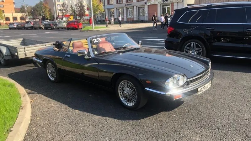 Jaguar из фильма «Скорость» стал достопримечательностью Дмитрова
