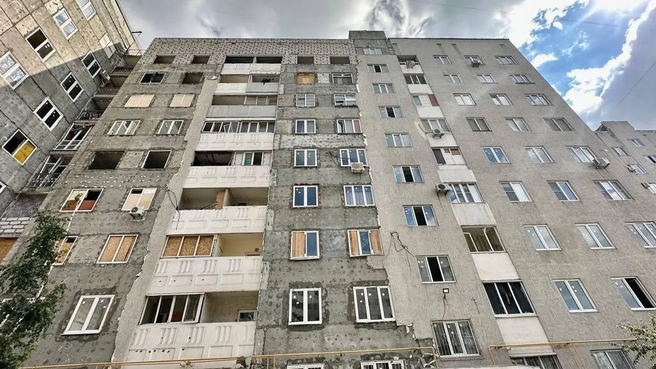 В ДНР подмосковные специалисты продолжают восстанавливать жилые дома