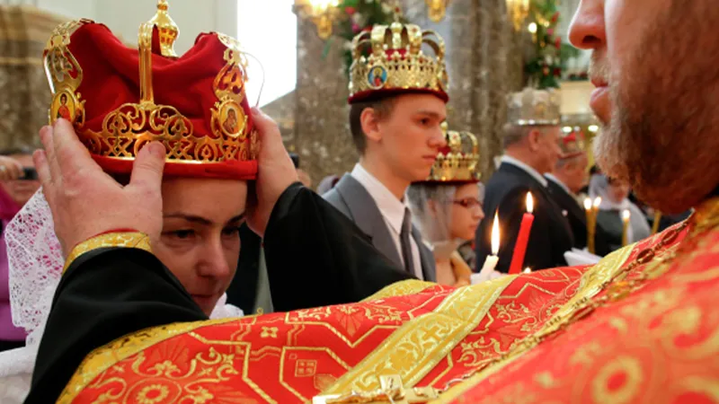 Можно ли венчаться супругам из разных религий – мнение священника