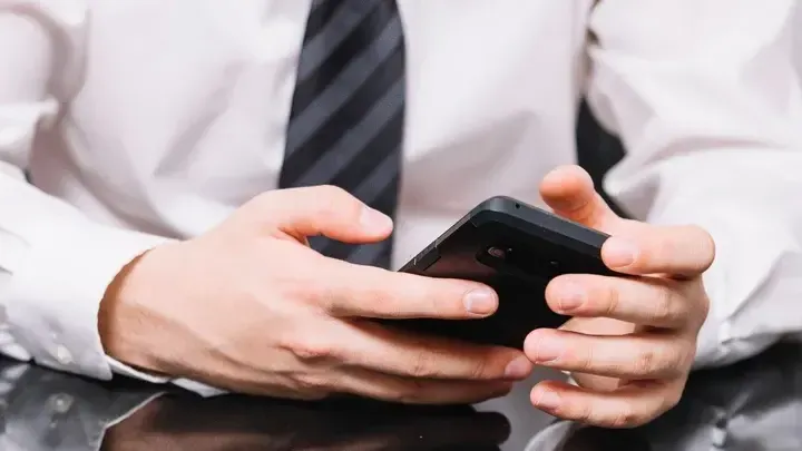 МВД: кибермошенники совершили фишинговую атаку от имени Ozon через WhatsApp