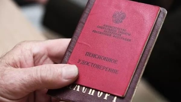 Работающим пенсионерам повысят пенсионные выплаты в этом году