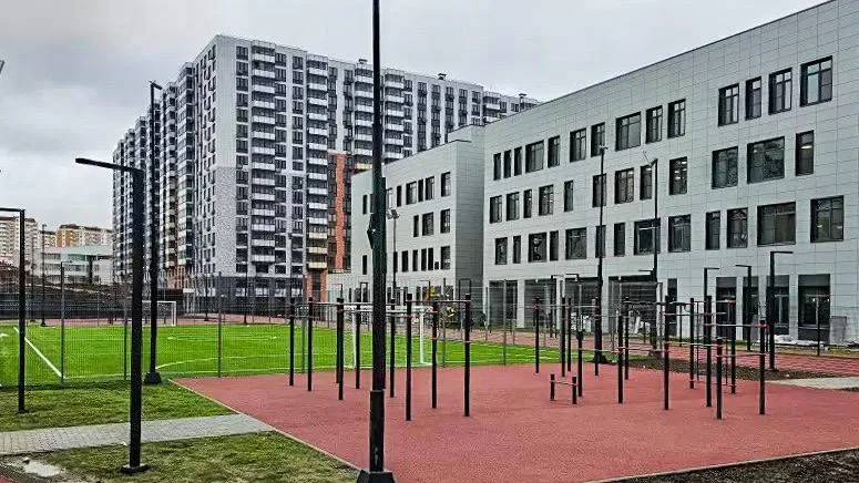 Строительство новой школы завершается в Ленинском округе
