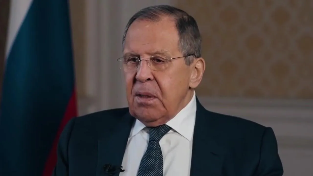 Главы МИД России и Венгрии обсудили прекращение огня на Украине