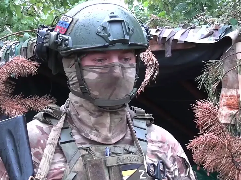 «Едва не подпрыгнул от неожиданности»: бойцов, дежуривших в блиндаже, ждал необычный сюрприз