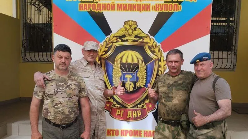 Деды Морозы-десантники поздравят детей Донбасса