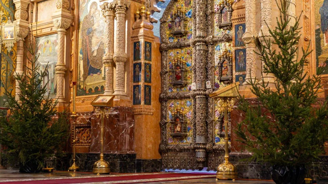 Ложка святой воды на ведро обычной: лайфхак от священника, как получить крещенскую воду без тяжелой ноши