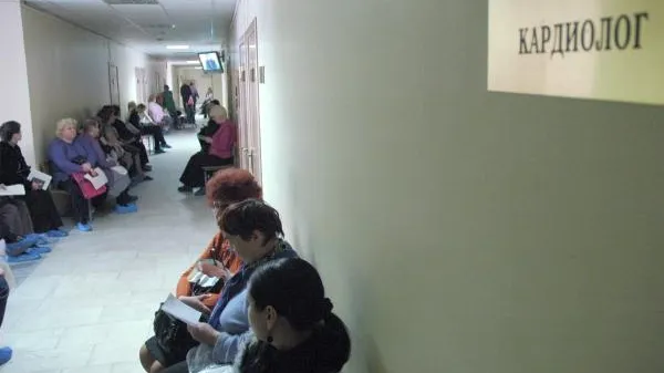 В поликлиники МО, работающие по выходным, стало ходить больше людей – министр