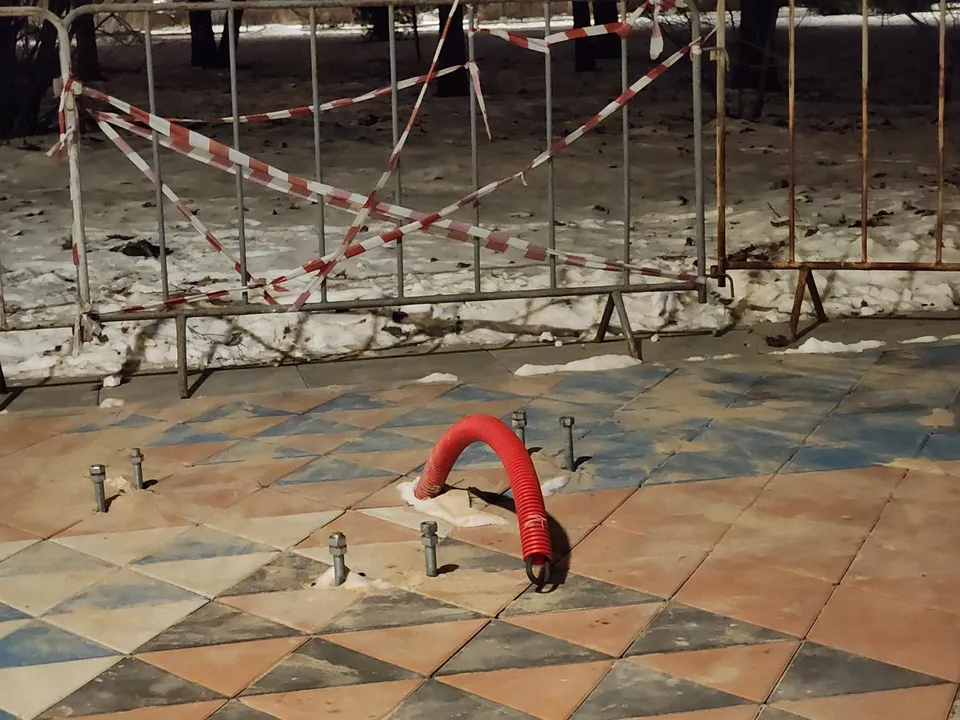 Крепления для монтажа одного из небесных тел. Фото: Иван Петрушин