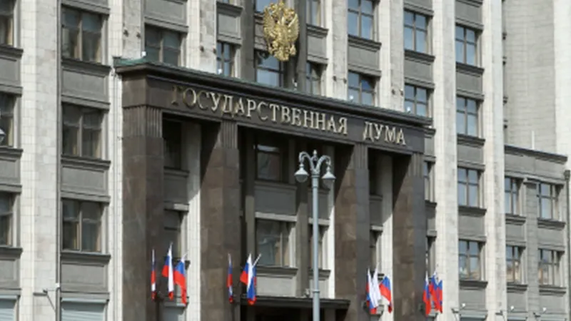 В Госдуме хотят избавить россиян от поклонения неверным идолам