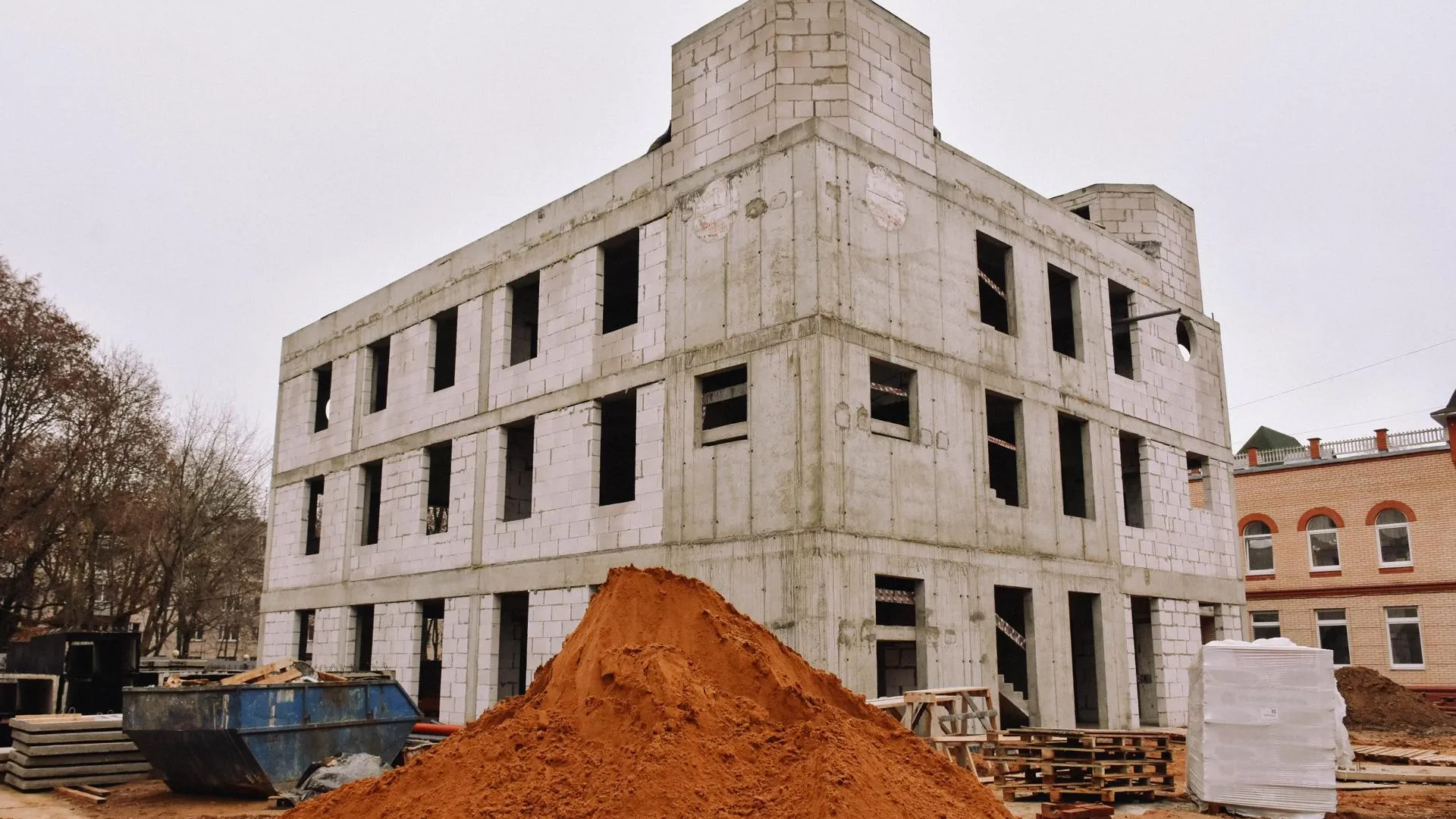 «Сказочная» пристройка к пушкинскому саду «Звездочка» готова на 60%