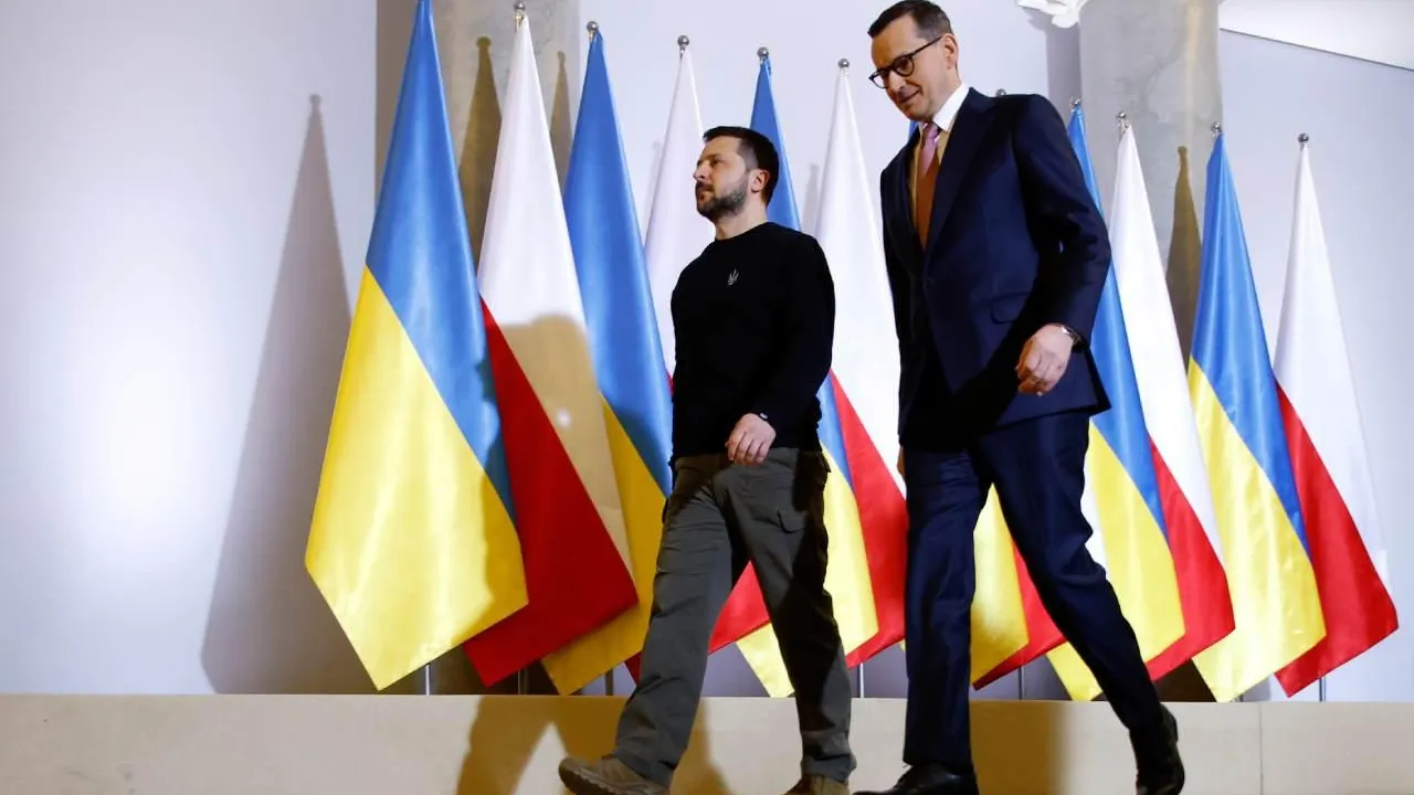 Премьер-министр Польши Матеуш Моравецкий и президент Украины Владимир Зеленский