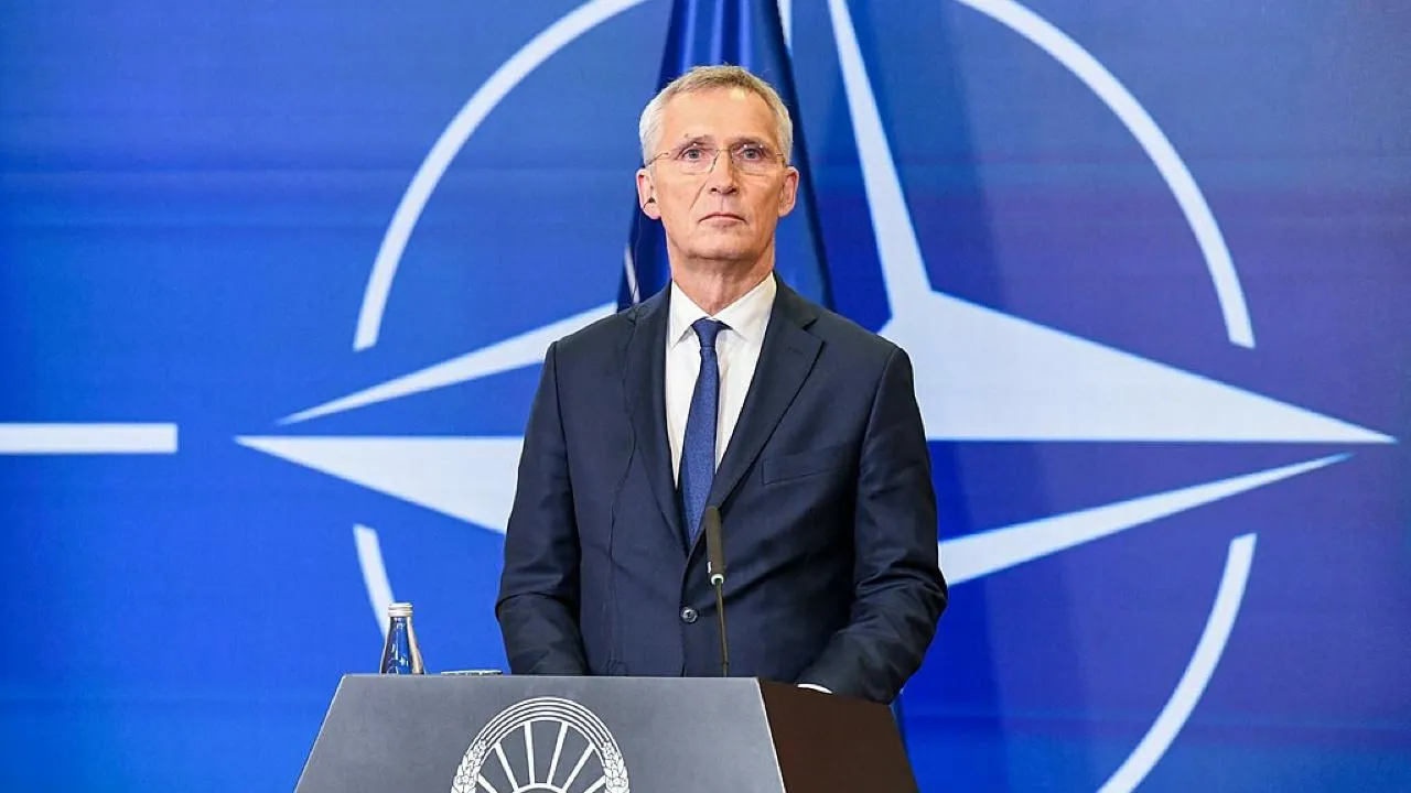 Столтенберг созовет Совет НАТО — Украина по просьбе Зеленского