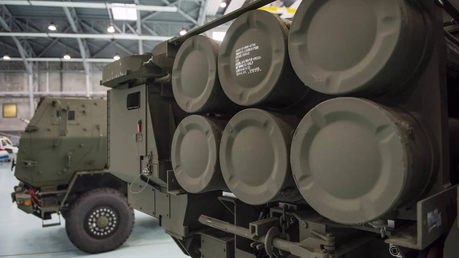 Пусковые установки HIMARS и системы залпового огня ATACMS. Attila Husejnow