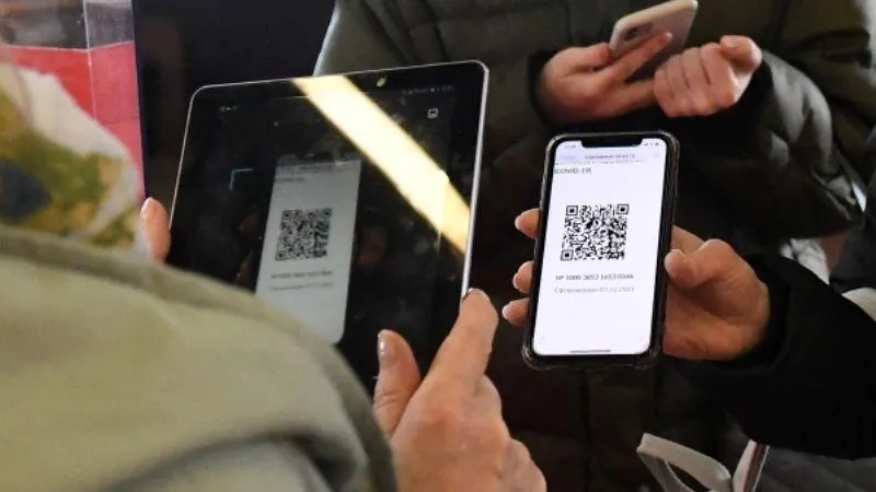 Центробанк: мошенники разработали новую схему хищения денег при помощи QR-кода