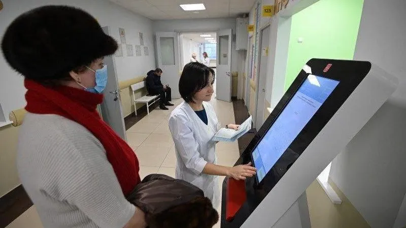 В поликлиниках Подмосковья временно отменены диспансеризация и профосмотры