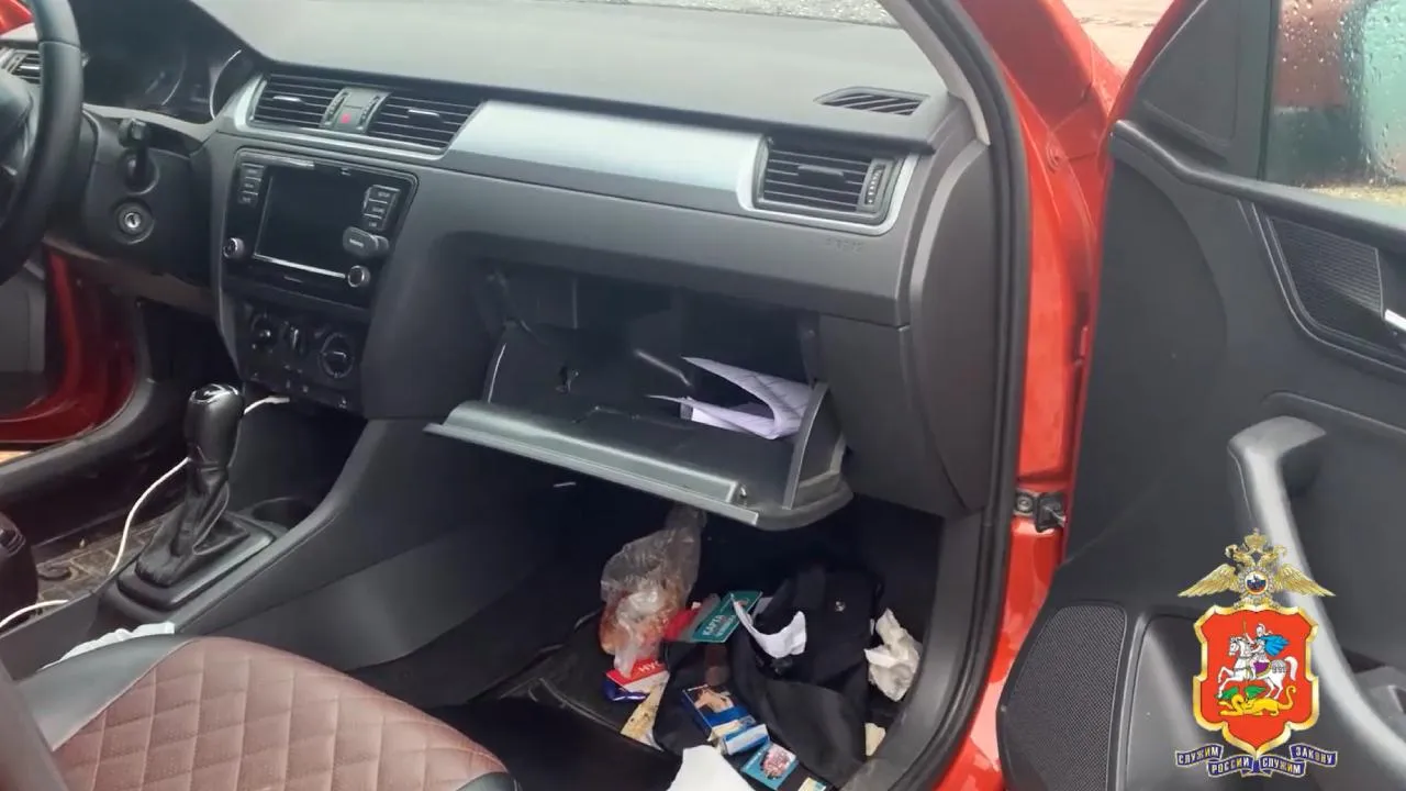 Автомобилиста, подозреваемого в незаконном обороте наркотиков, задержали в Подмосковье