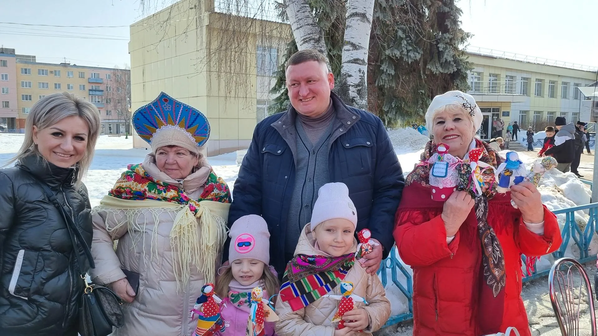 Угощения, хороводы и мастер-классы: в округе Луховицы празднование Масленицы прошло весело