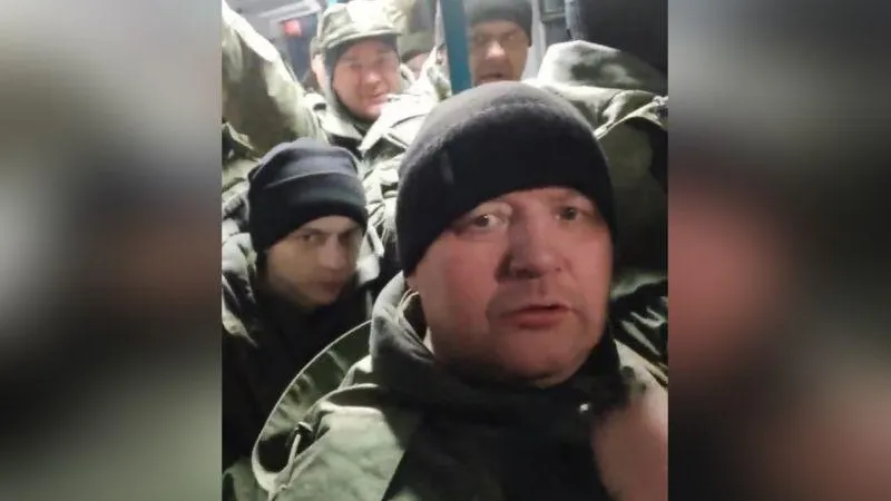 Мобилизованные жители Лыткарино спели «Катюшу» и показали боевой настрой