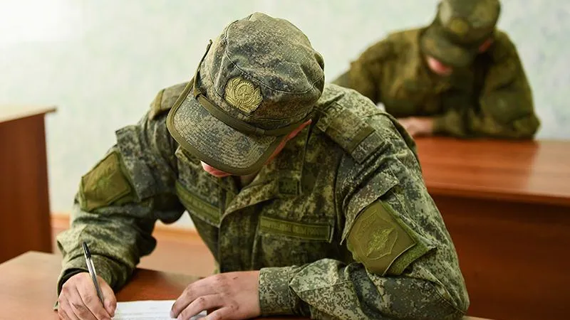 Юрист объяснила возможные условия сохранения рабочих мест за участниками СВО