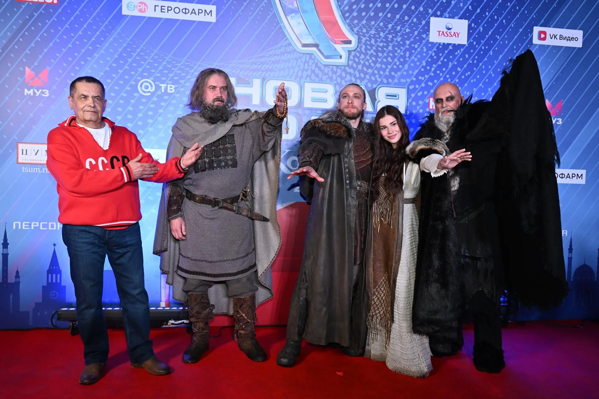 Komsomolskaya Pravda/Global Look Press / Николай Расторгуев с сыном Павлом в роли воеводы Федора