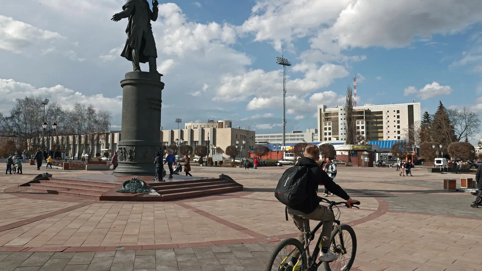 Курский омбудсмен предложил запретить трансляцию иностранной музыки в публичных местах