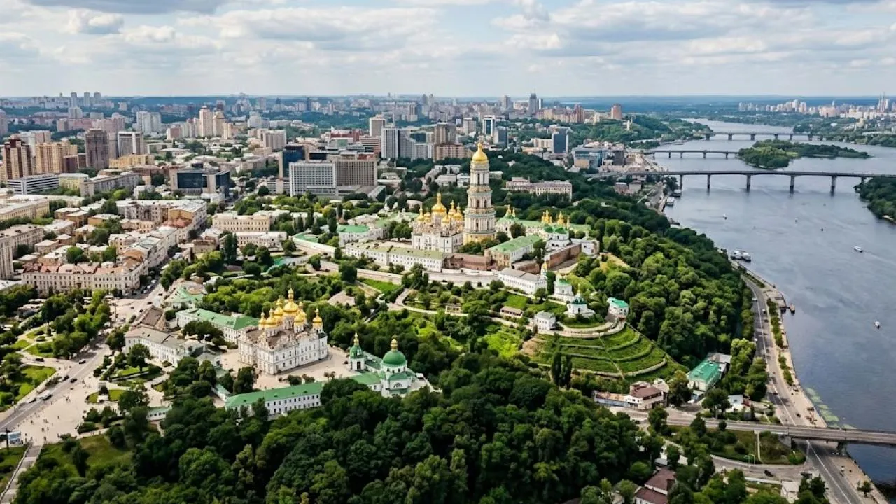 «Подмосковье сегодня»/Сгенерировано нейросетью