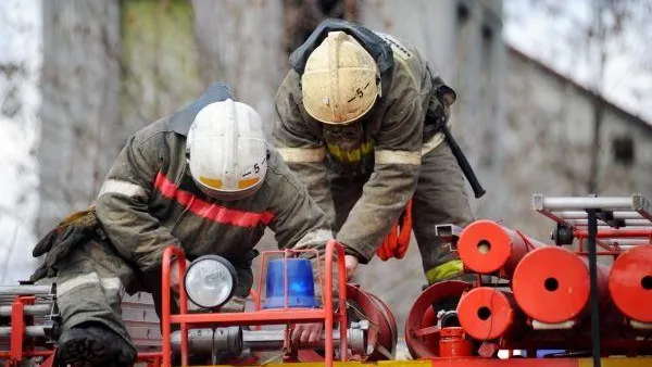 При пожаре в доме в Волоколамске пострадали люди