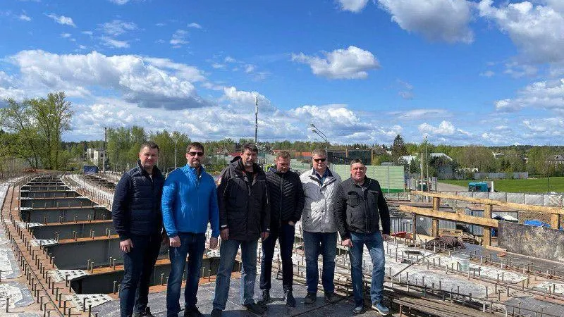 В округе Одинцово началась подготовка к бетонированию пролетного строения строящегося путепровода