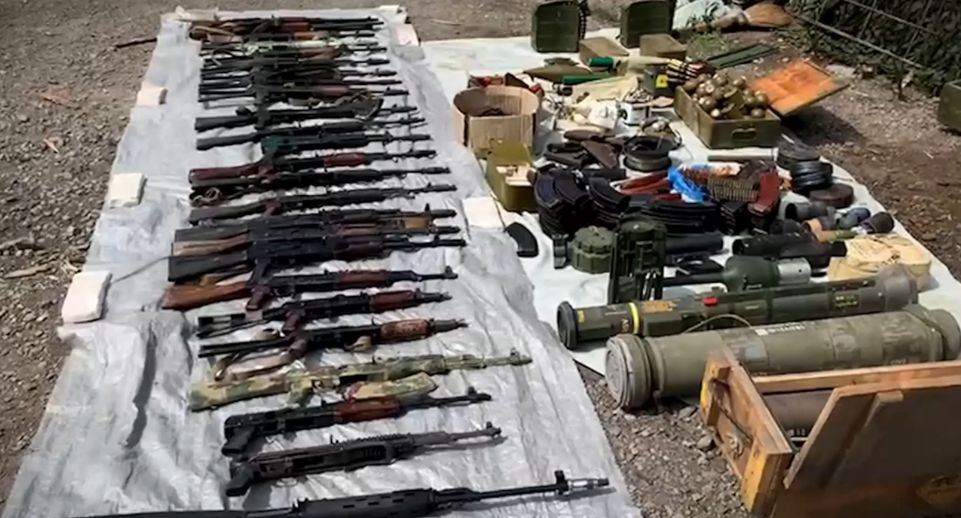 Заминированный оружейный схрон украинских боевиков обнаружили близ Селидова