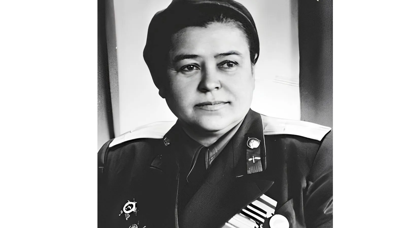Комиссар 46-го гвардейского ночного бомбардировочного авиационного полка Евдокия Рачкевич