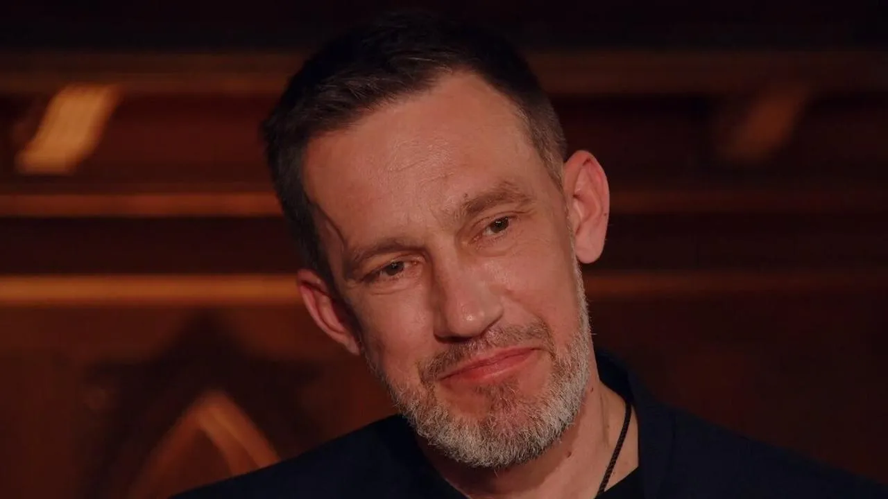 Кадр из видео телепрограммы «Битва экстрасенсов»