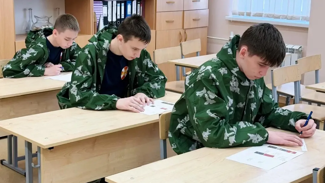 Строевая, стрельба и топография: в Подольске прошел слет «Кадетская слава»
