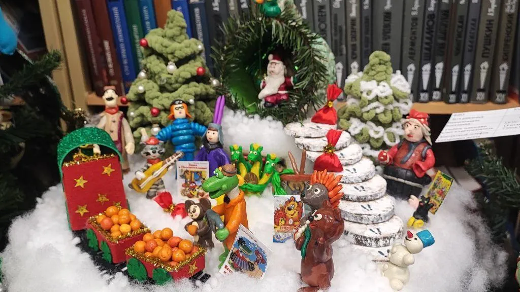 Юные клинчане создадут «Елку Чука и Гека» своими руками: конкурс игрушек стартовал в библиотеке Гайдара