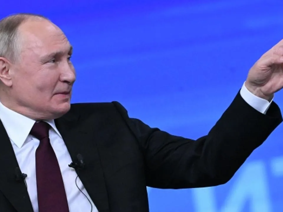 «Президент всех успокоил»: главные заявления Путина на прямой линии