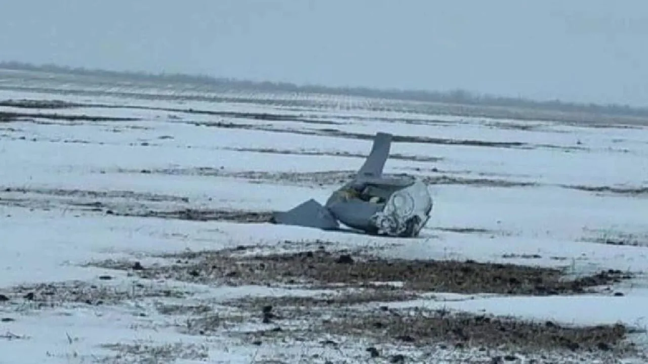 Под Волгоградом в поле нашли похожие на беспилотник фрагменты