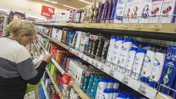 В Москве грабители, угрожая директору магазина, похитили три бутылки с шампунем