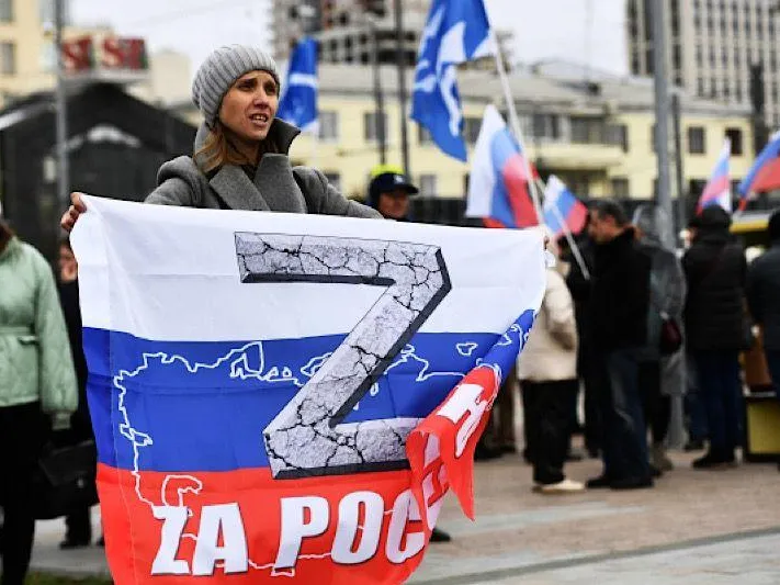 «Устроили концерт под обстрелом»: ветеран ВДВ рассказал о бытовых подвигах женщин в Донбассе