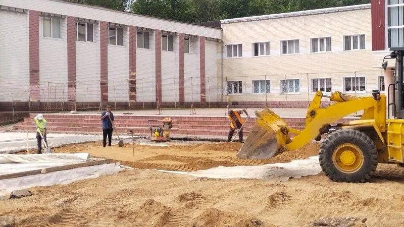 Благоустройство сквера возле ДК «Радуга» выполнено на 40% в Краснозаводске
