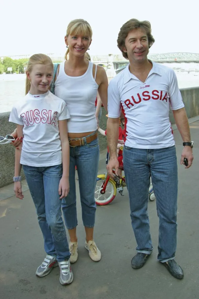 Валерий Сюткин с деной Виолой и дочерью Виолой-младшей